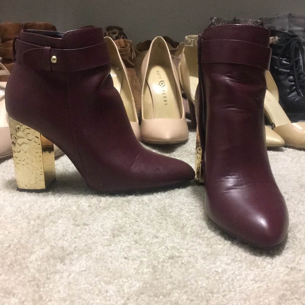 Charlotte Russe burgundy booties